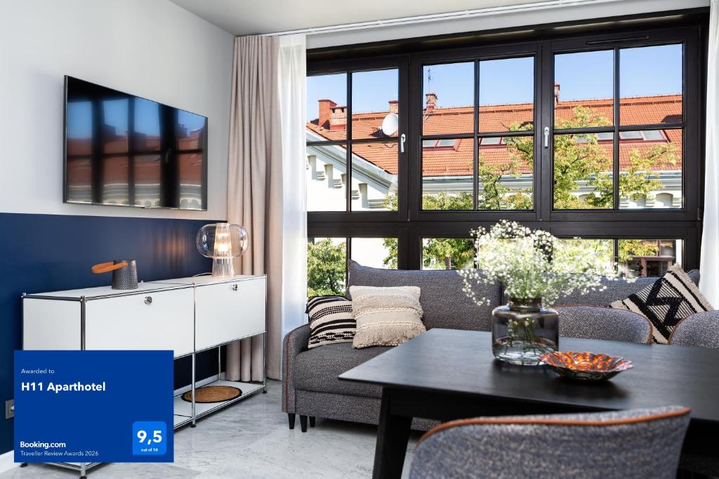 H11 Aparthotel